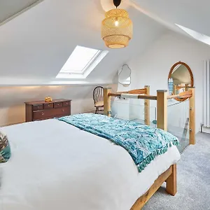 https://host-stay-tenby-cottage.yorkshirehotels.net